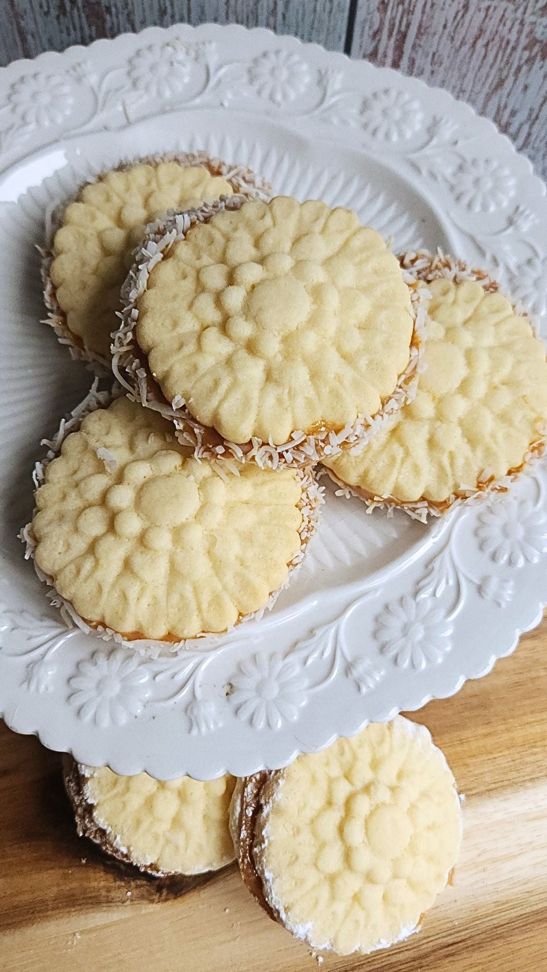 Dahlia Silicone Cookie Mold