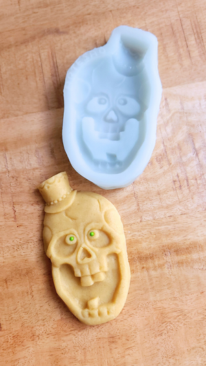 Silly Skull With Hat Silicone Cookie Mold