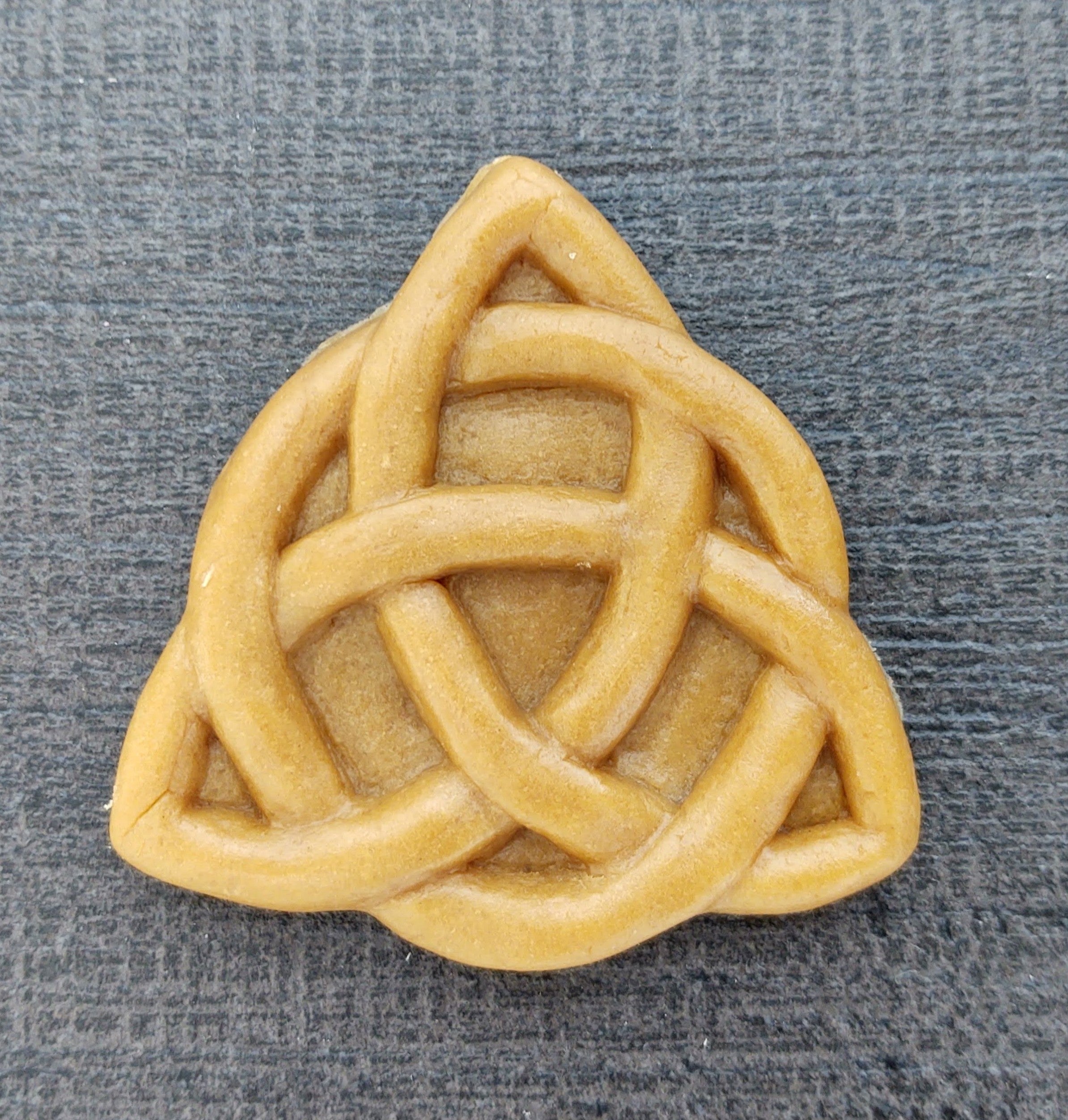 Celtic knot shortbread mold