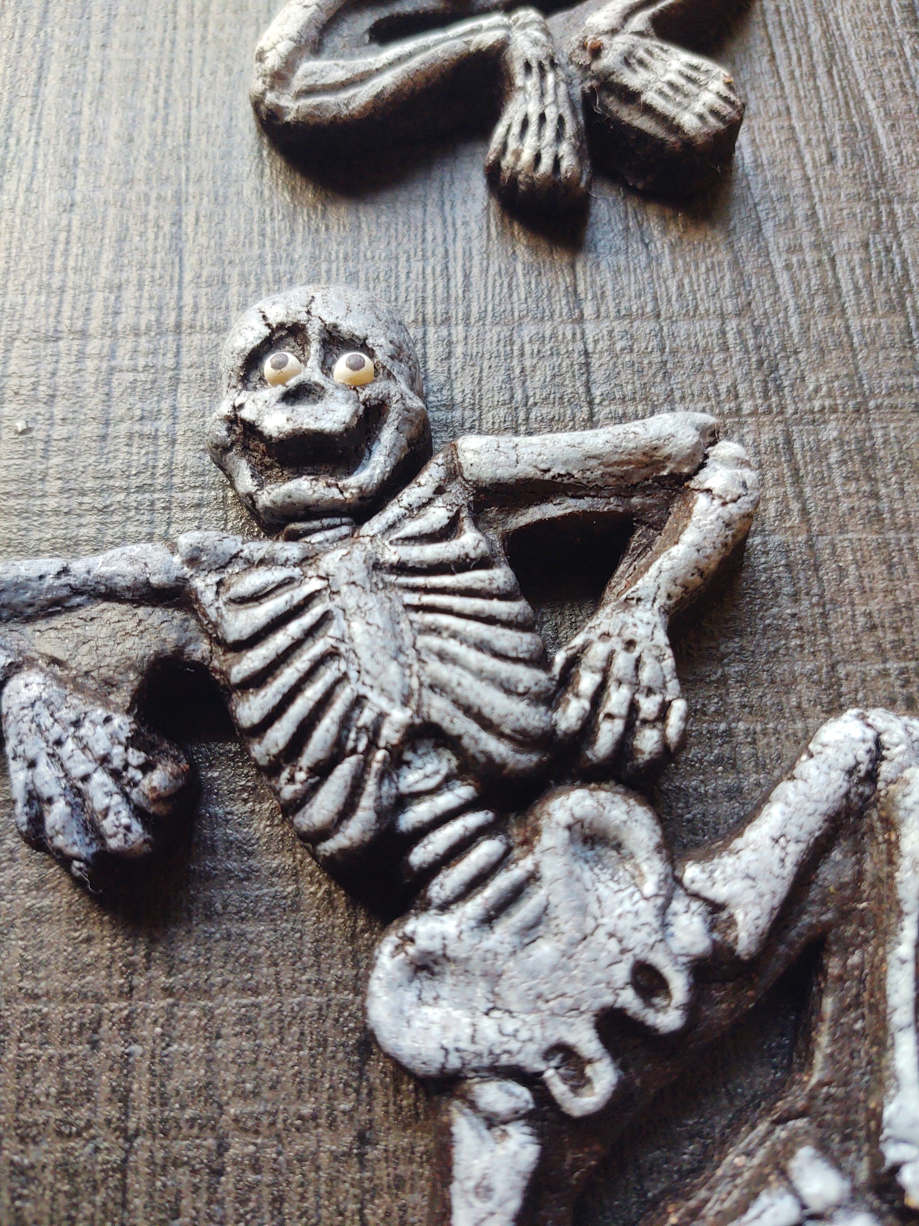 Hangable Skeleton Silicone Cookie Mold